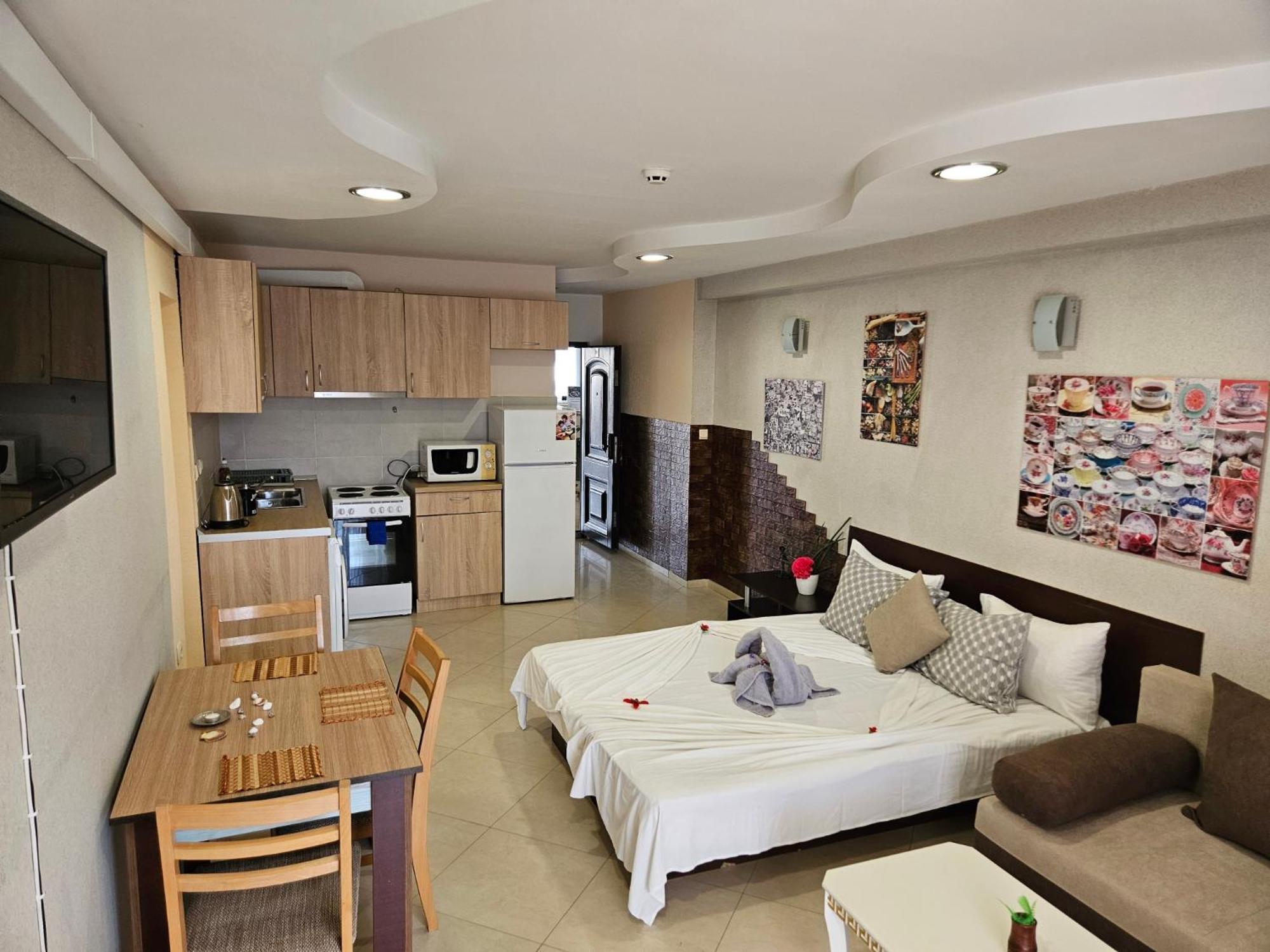 Paralax Hotel 2*