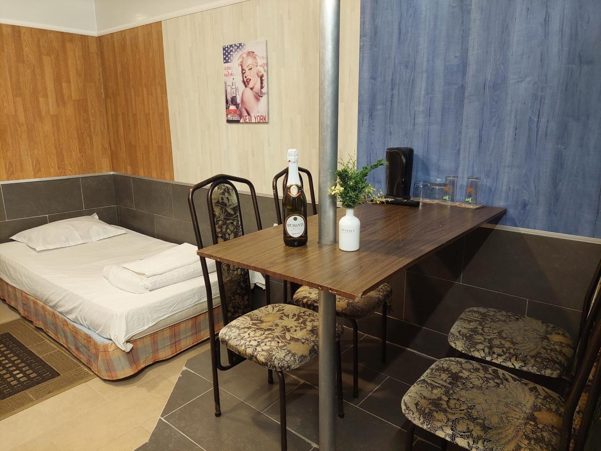 Paralax Hotel 2*