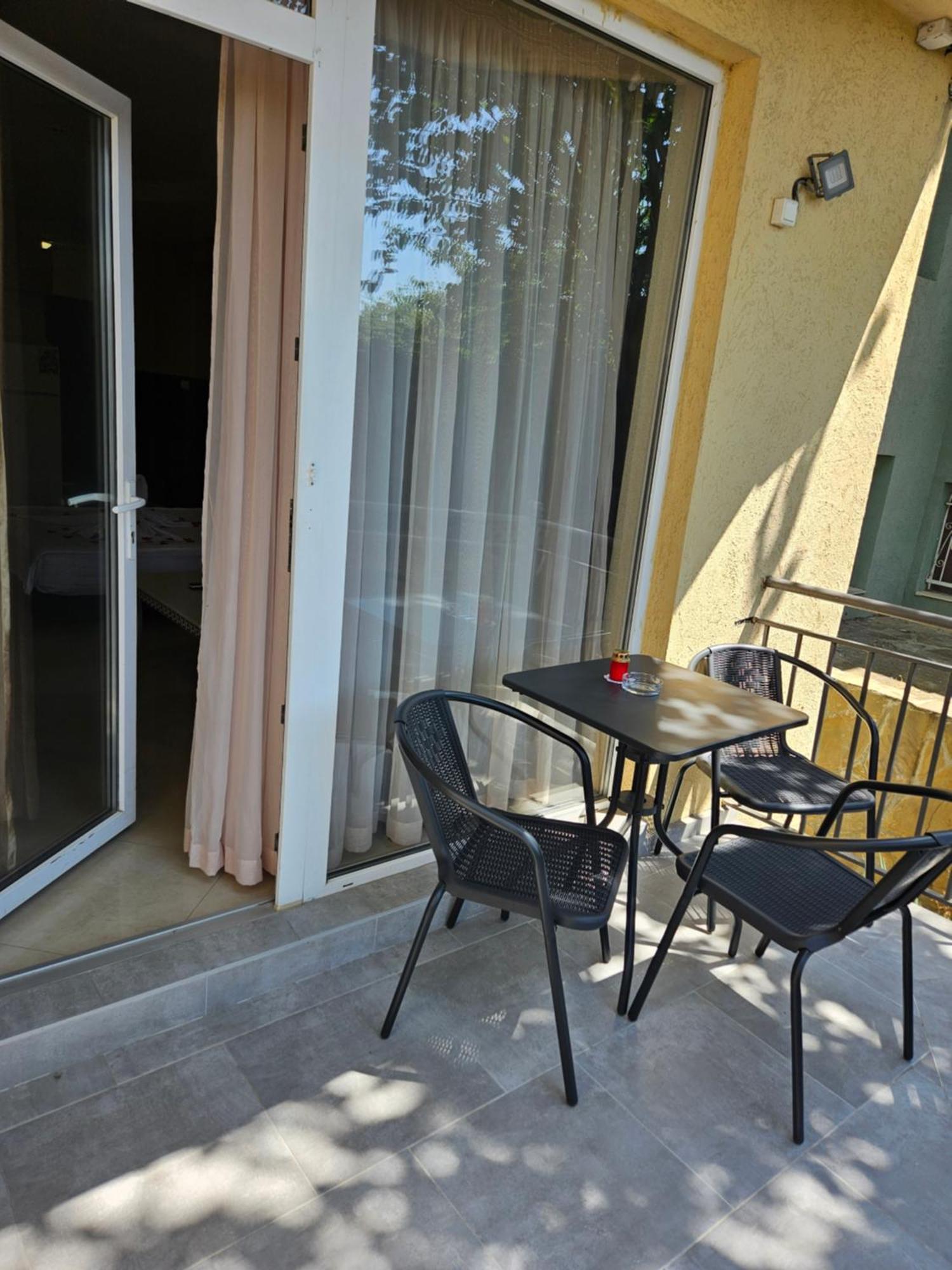 Hotel Paralax 2*