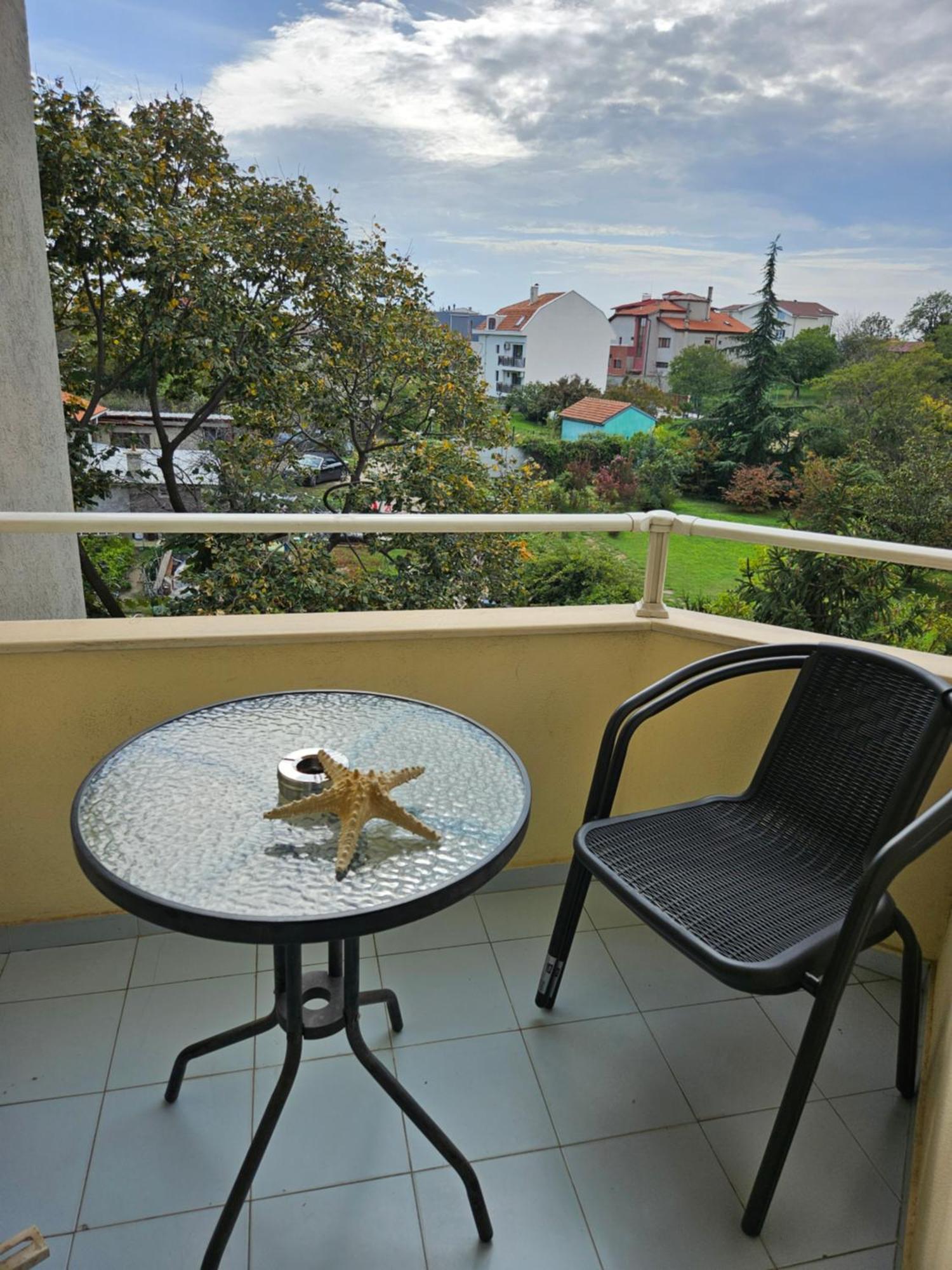 Hotel Paralax Warna